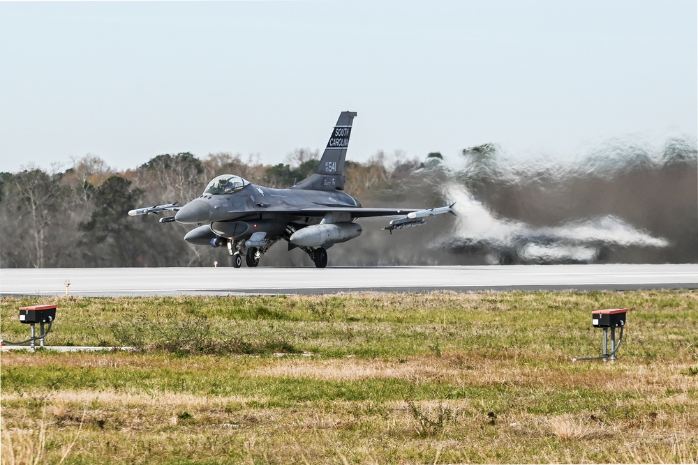 Swamp Fox F-16 Fighting Falcon jets take off for training