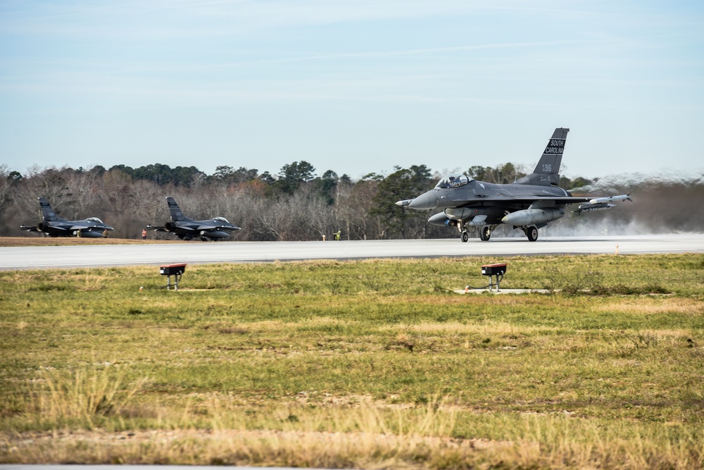 Swamp Fox F-16 Fighting Falcon jets take off for training