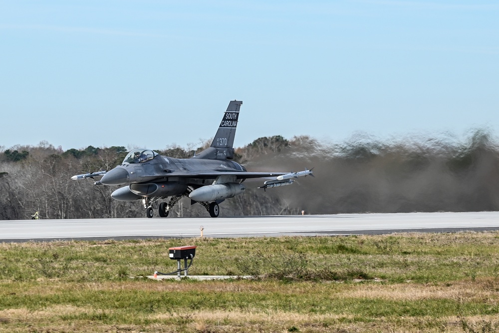 Swamp Fox F-16 Fighting Falcon jets take off for training