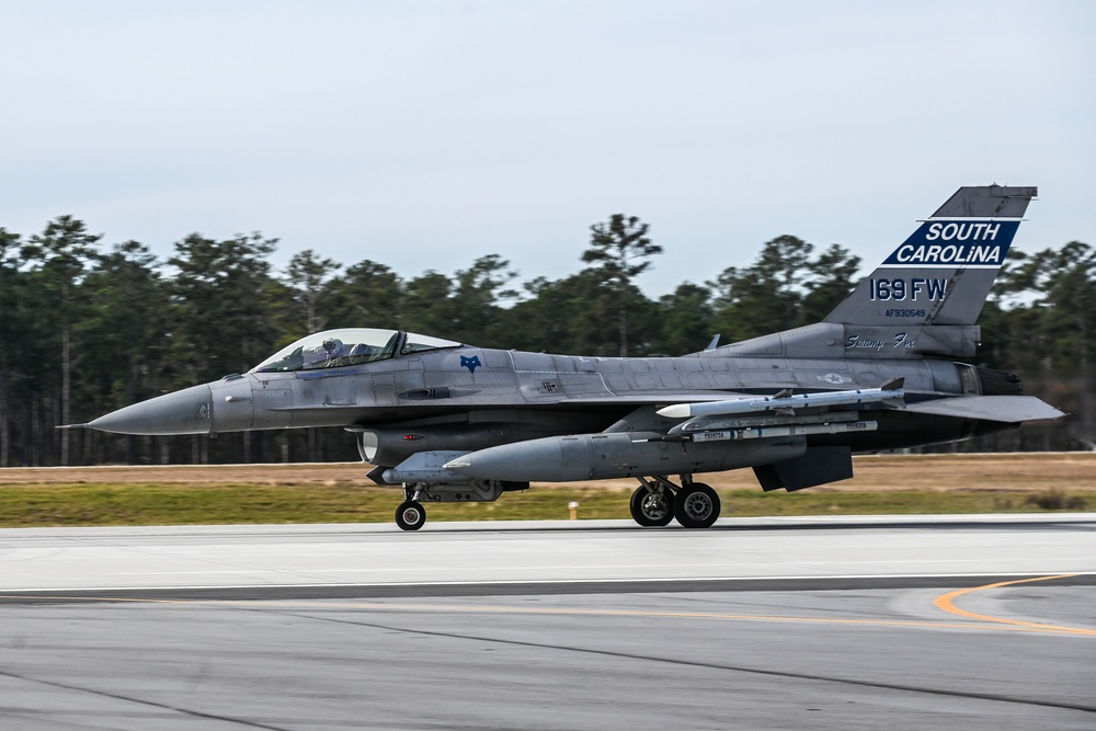 Swamp Fox F-16 Fighting Falcon jets take off for training