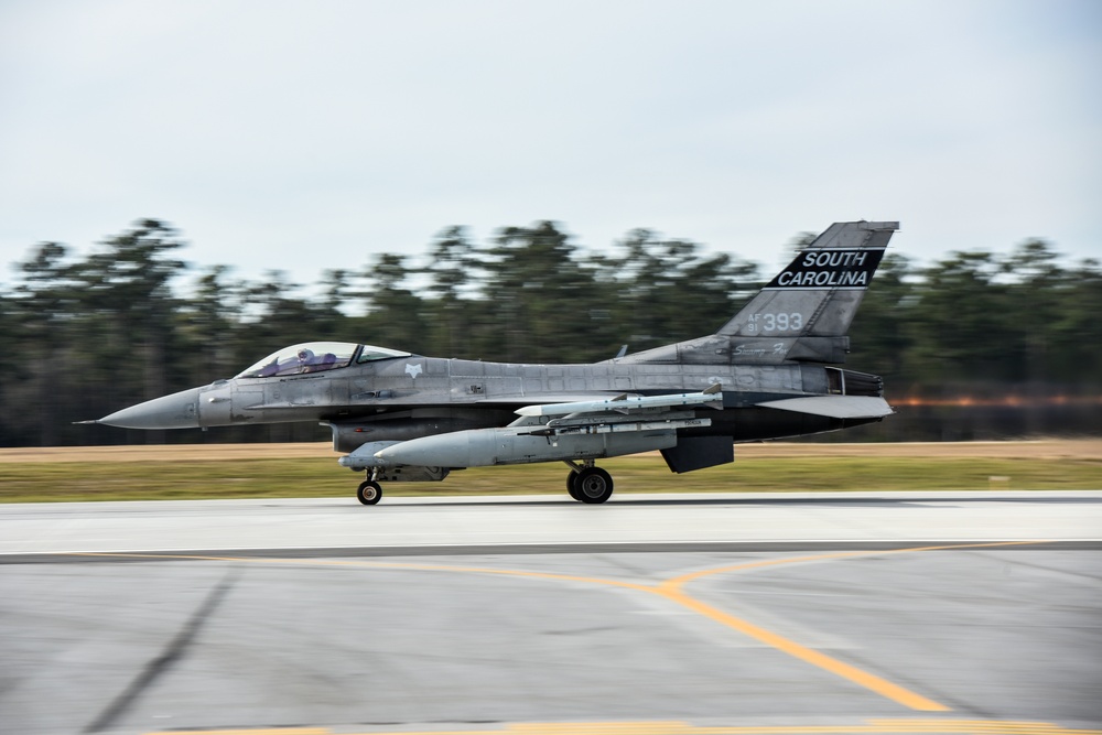 Swamp Fox F-16 Fighting Falcon jets take off for training