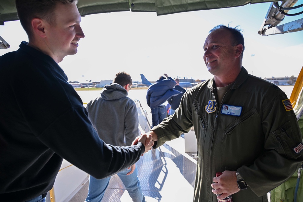 Sooners ROTC cadets fly with the Okies