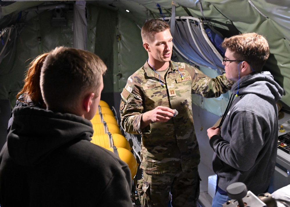 Sooners ROTC cadets fly with the Okies