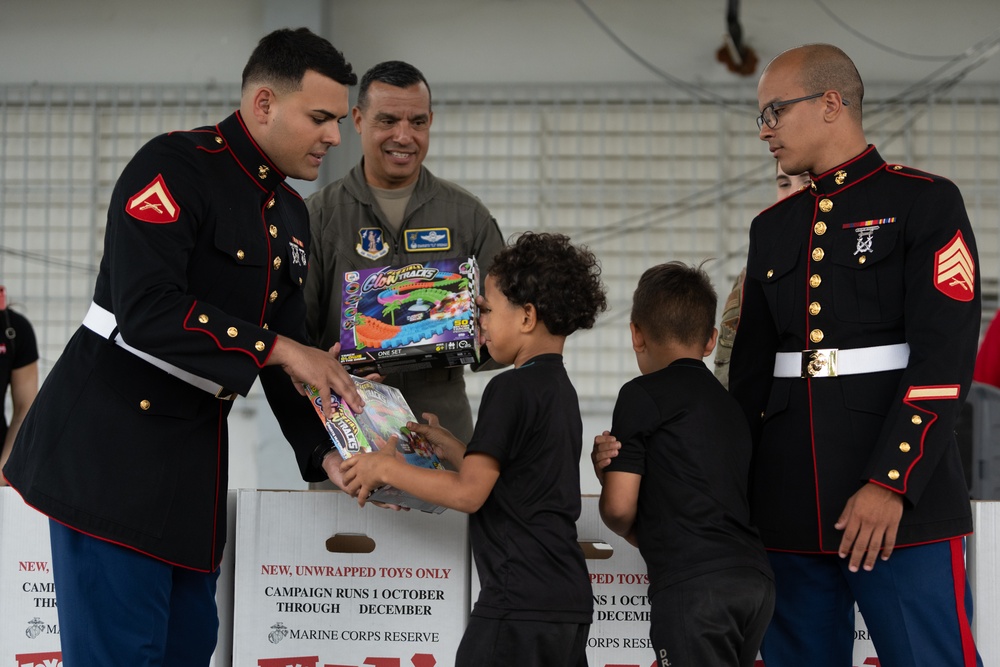 Toys for tots distribution