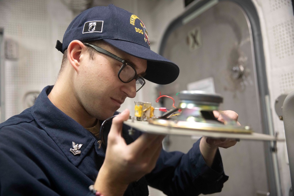 USS William P. Lawrence Maintenance