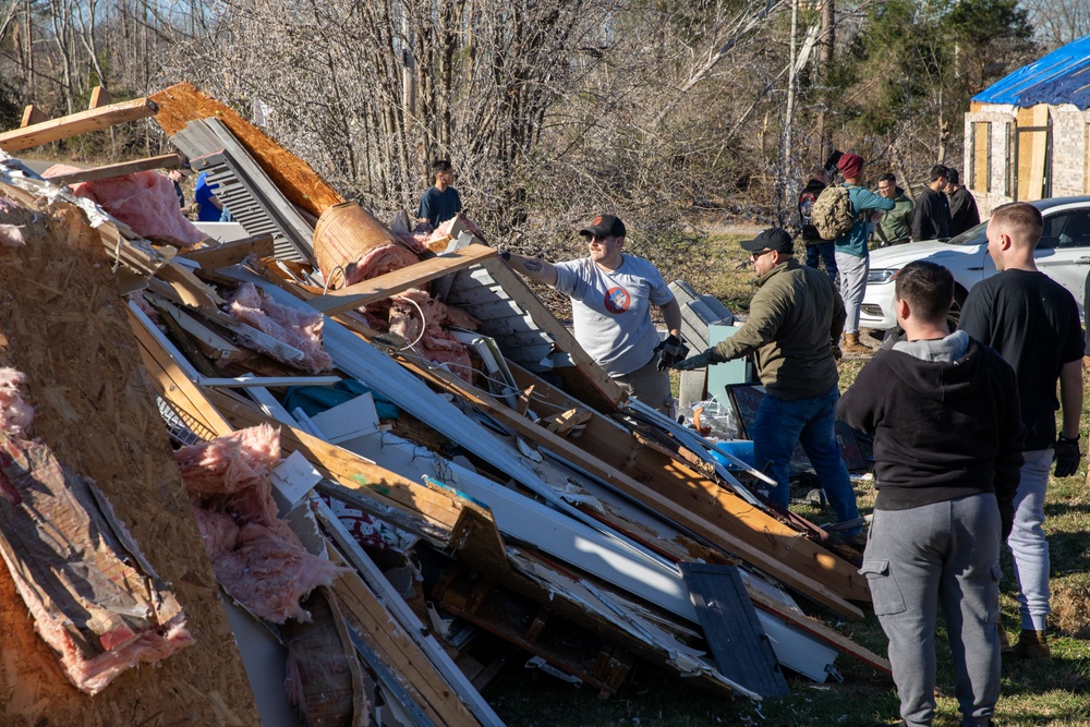 Fort Campbell Soldiers Assist in Tornado Relief
