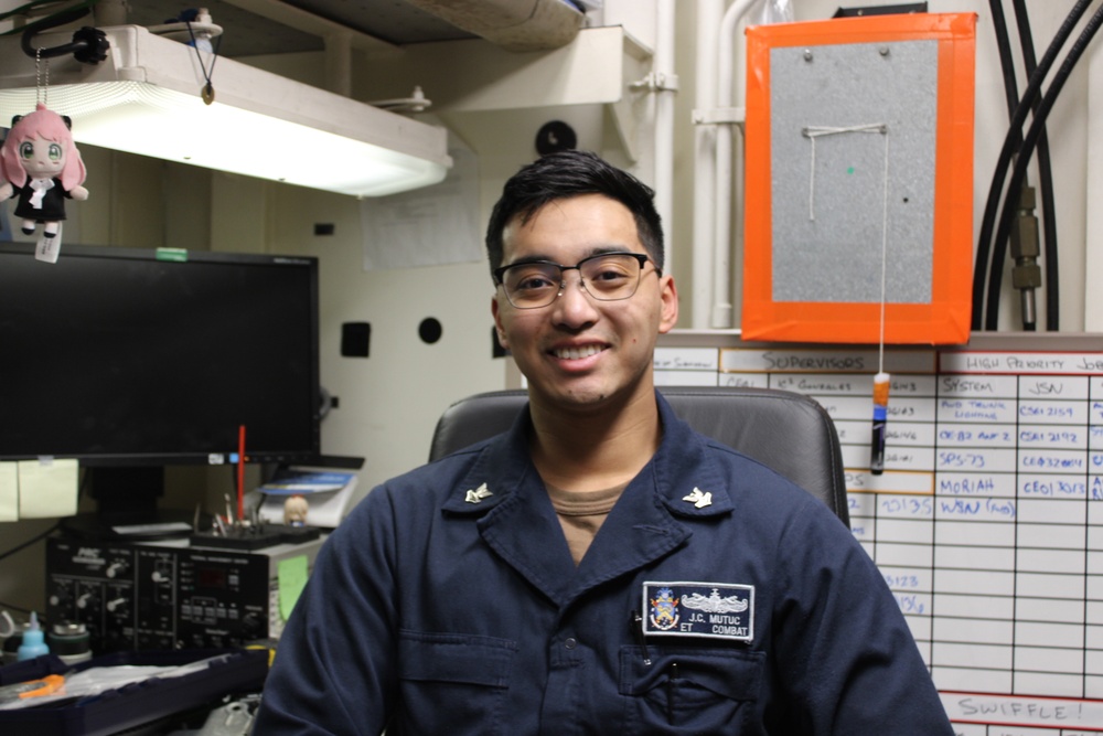 Lynnwood, Washington Native Serves aboard USS Howard (DDG 83)