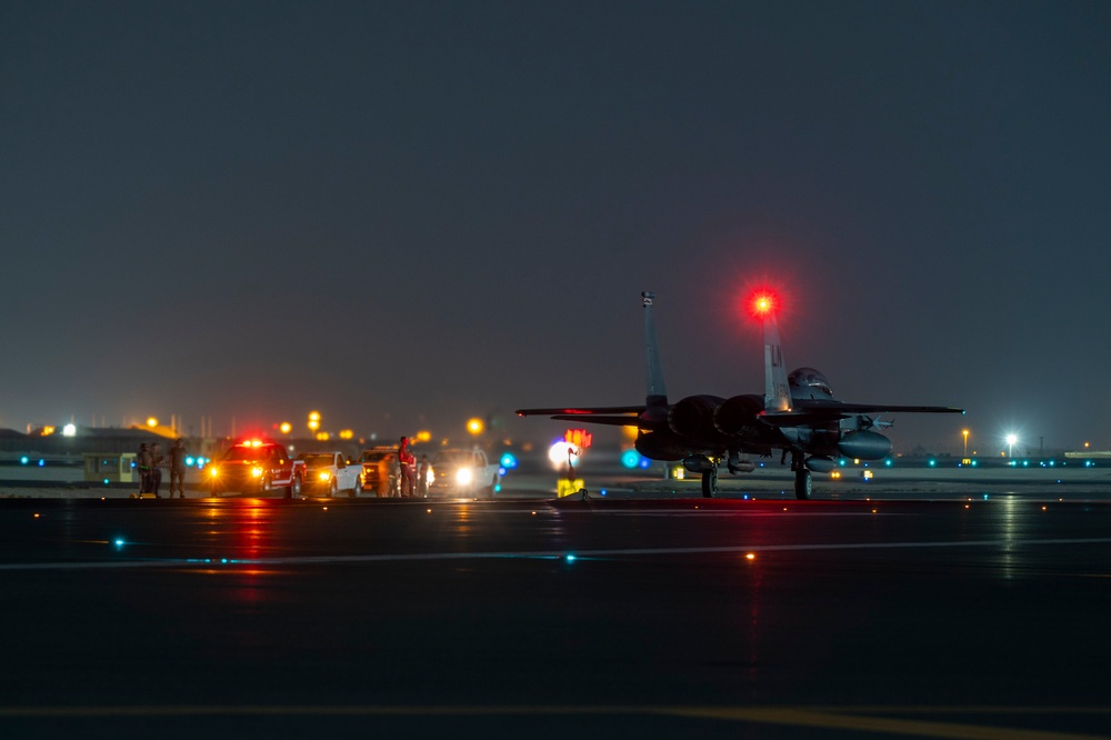 F-15E Strike Eagles test cable arresting system