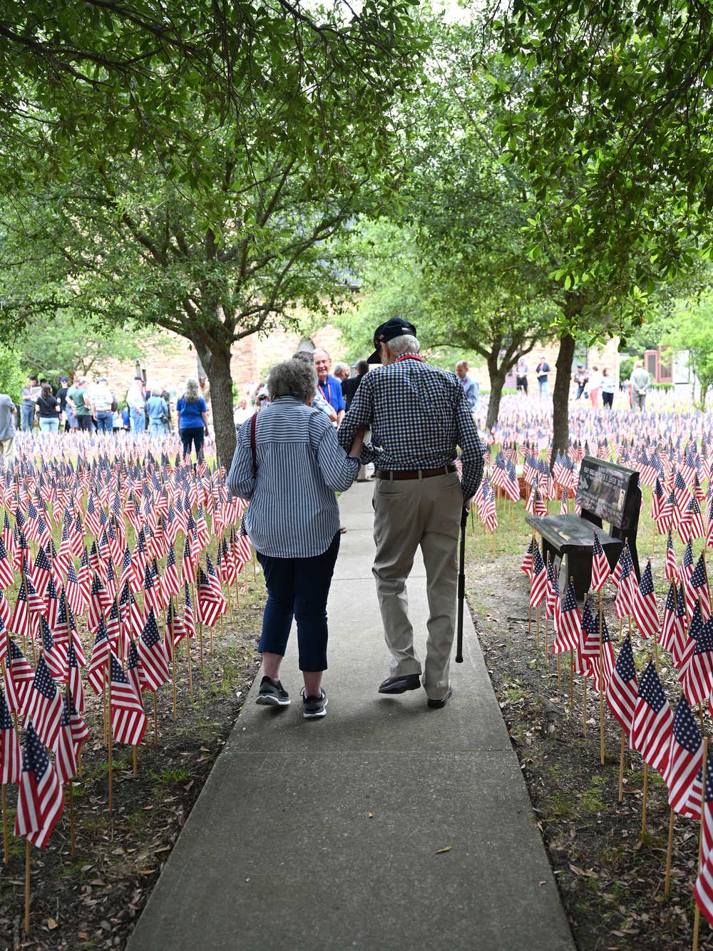 100th ARW Airmen meet legendary heroes of WWII at 100th BG reunion in Savannah