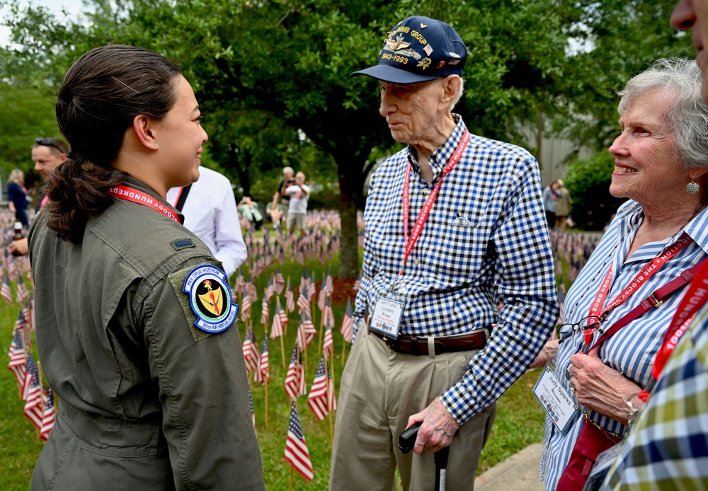 100th ARW Airmen meet legendary heroes of WWII at 100th BG reunion in Savannah