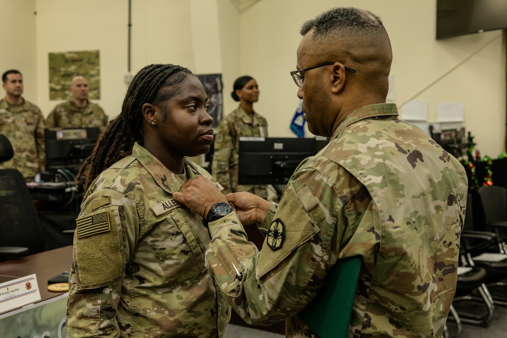 595th Transportation Brigade Soldier recognized for outstanding achievement