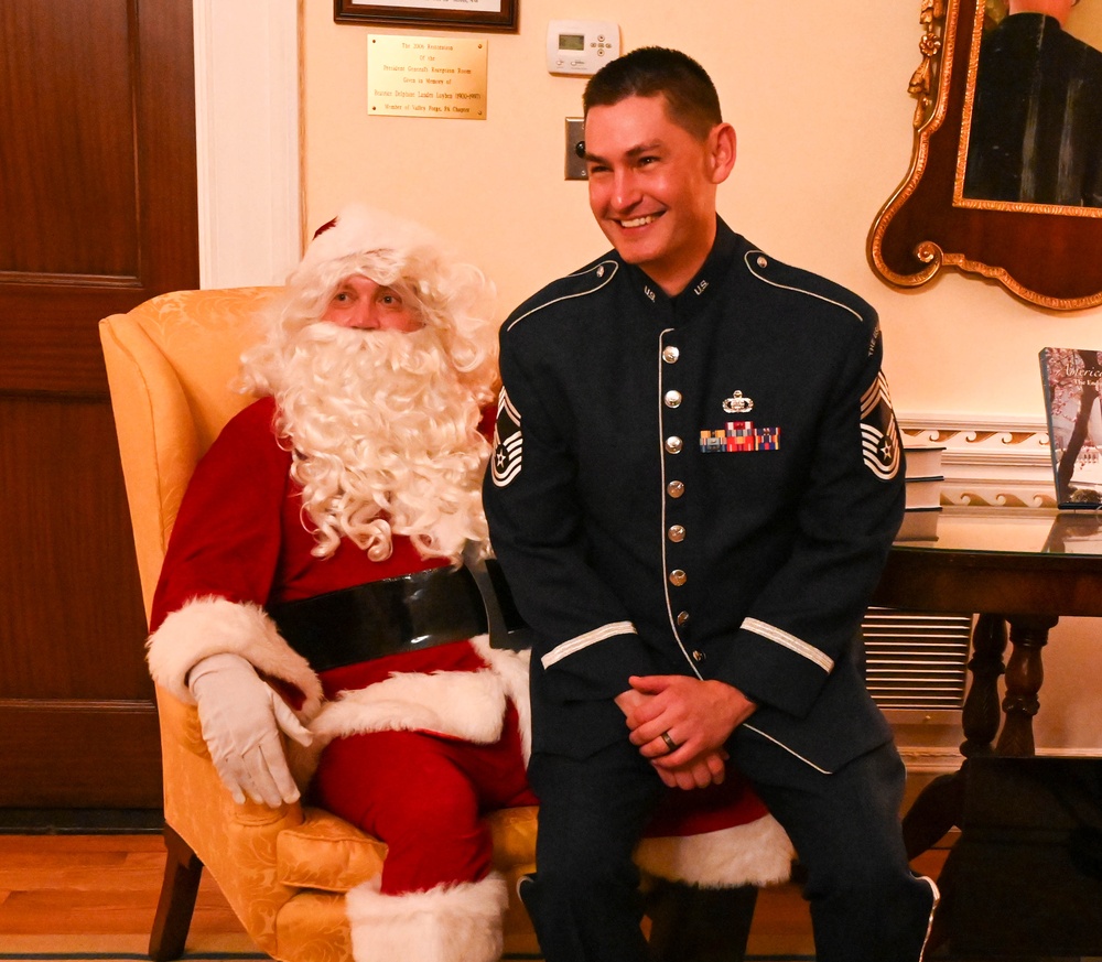 DVIDS Images Air Force Band Holiday Concert [Image 14 of 14]