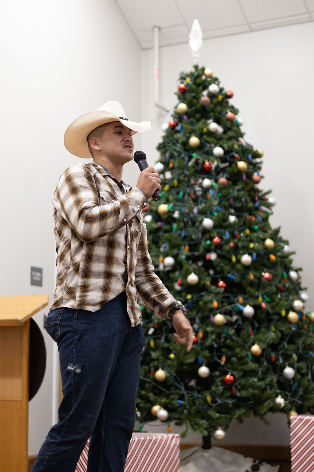 Marine Corps Combat Service Support Schools Marines hosts karaoke event