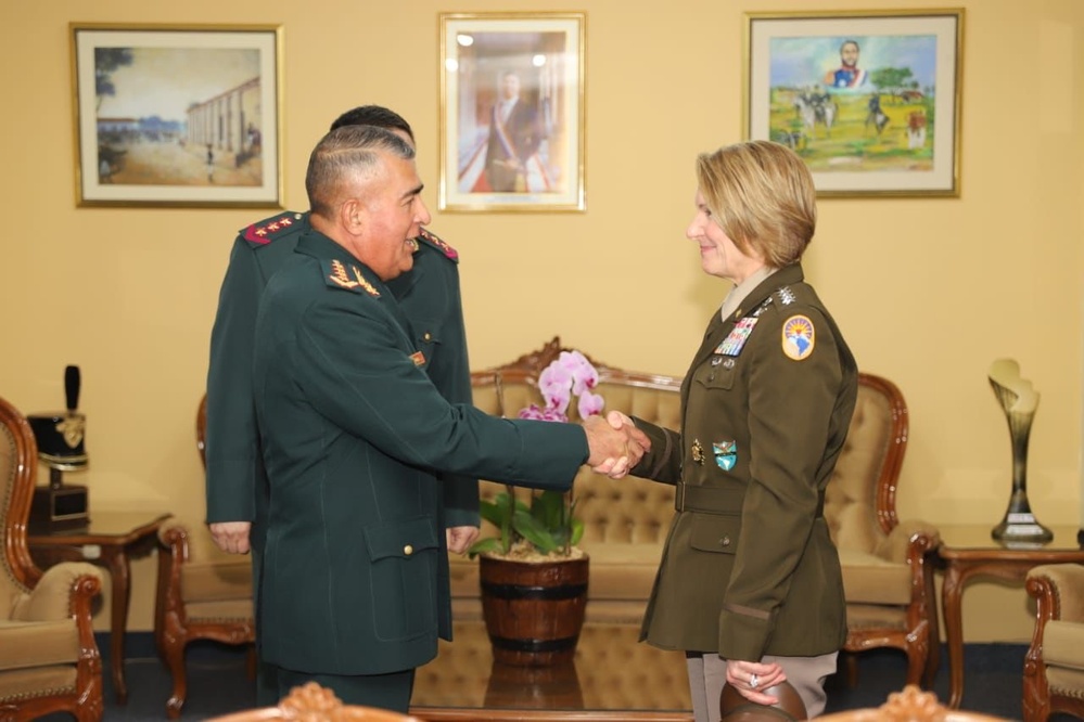 SOUTHCOM Commander Visits Paraguay, Meets with President, Senior Defense Leaders