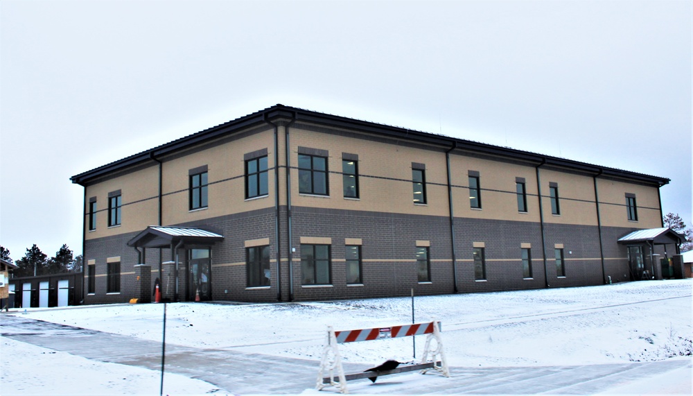 Fort McCoy’s brigade headquarters construction project now 94 percent complete as Christmas 2023 draws near; work continues