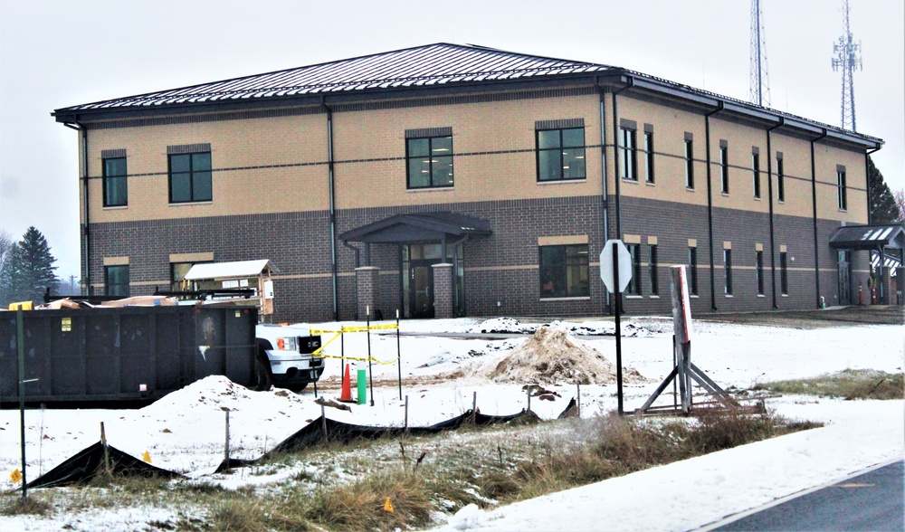 Fort McCoy’s brigade headquarters construction project now 94 percent complete as Christmas 2023 draws near; work continues