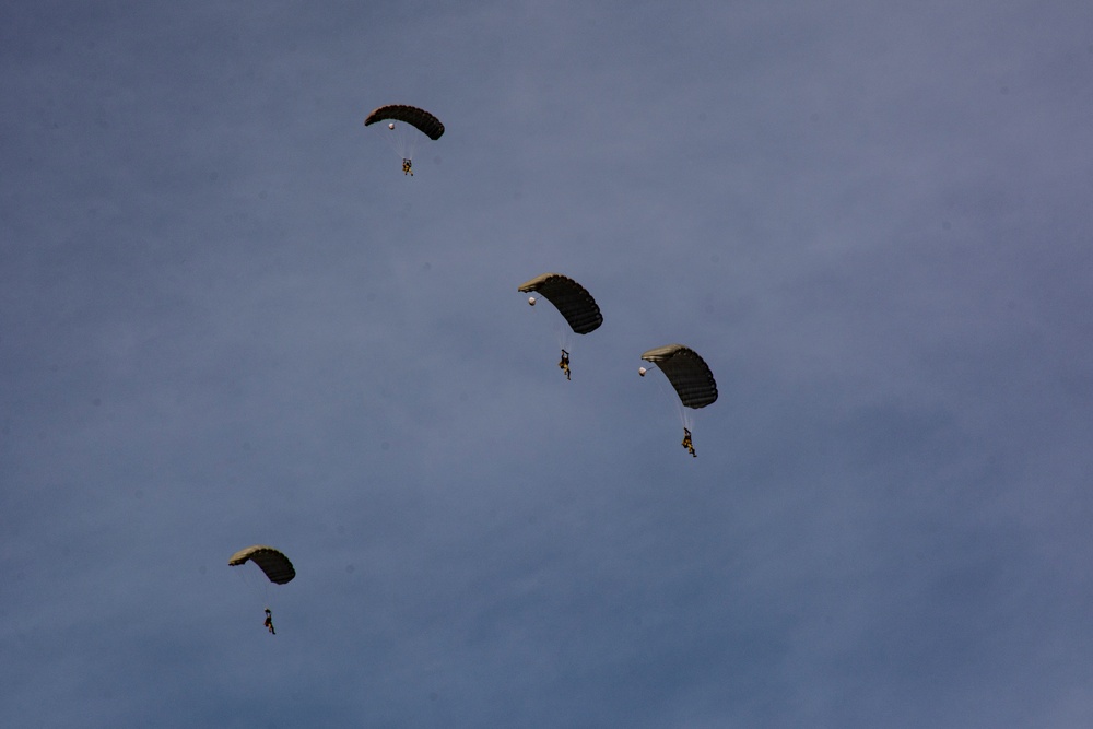 7th Special Forces Group (Airborne) Soldiers Participate in Operation Toy Drop