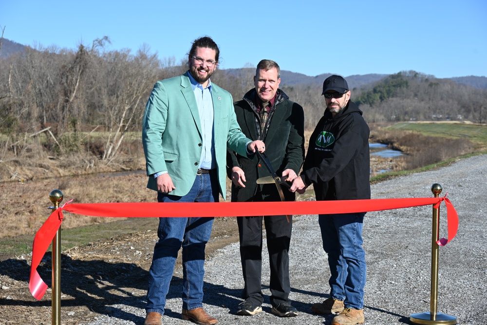 USACE and Middlesboro celebrate completion of levee channel clearing