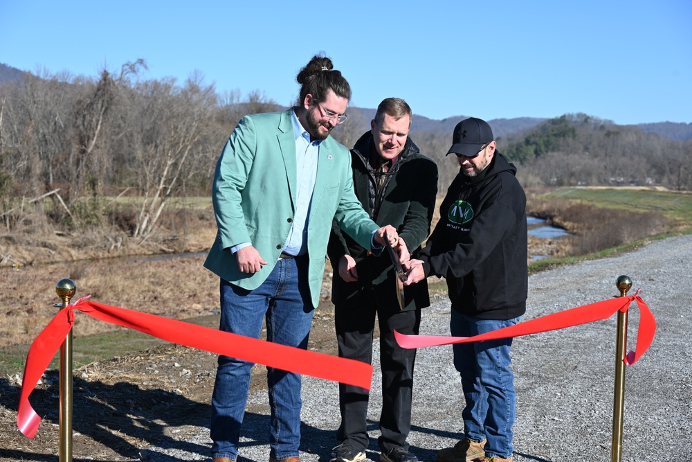 USACE and Middlesboro celebrate completion of levee channel clearing