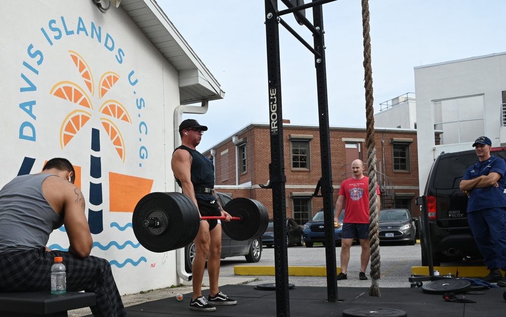 Coast Guard Sector St. Petersburg hosts Christmas Weightlifting Competition