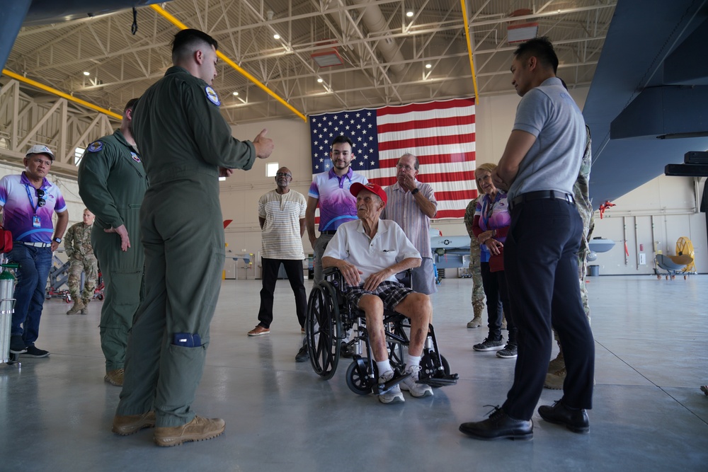 World War II veteran experiences modern cockpit