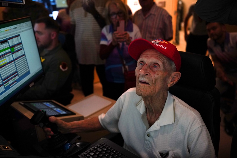 World War II veteran experiences modern cockpit