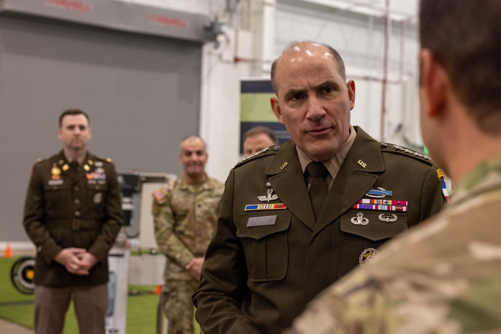 FORSCOM commanding general visits premier CBRNE command headquarters