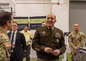 FORSCOM commanding general visits premier CBRNE command headquarters