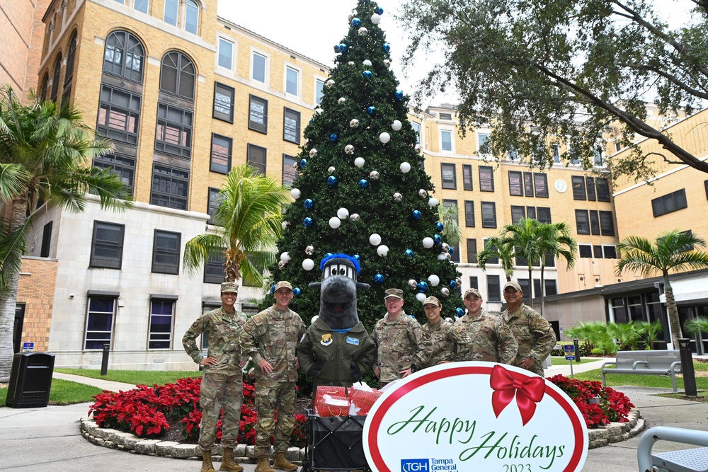 MacDill Visits Children's Hospital