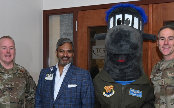 MacDill Visits Children's Hospital