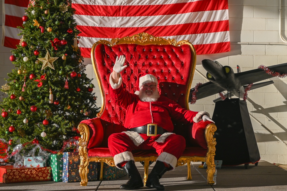 Santa Comes to Reece Town