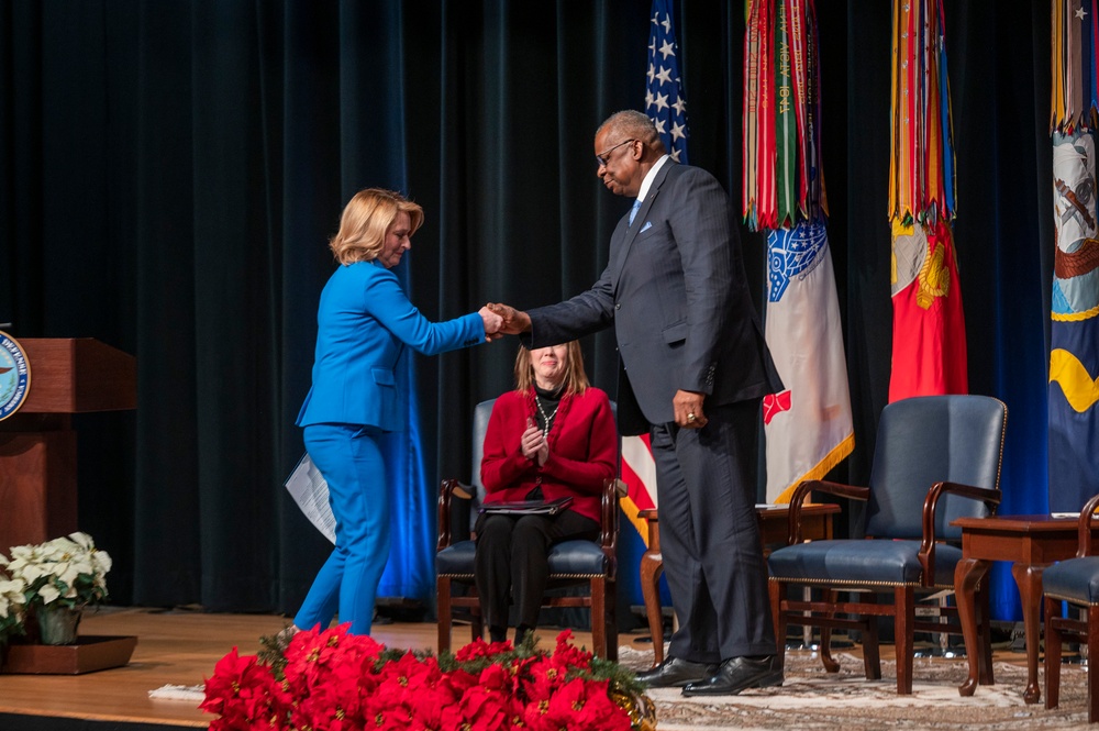 SD Austin and DSD Hicks Host Holiday Town Hall Meeting