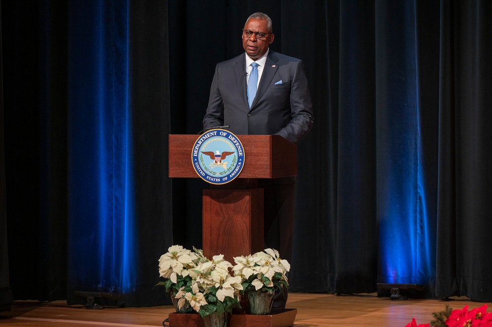SD Austin and DSD Hicks Host Holiday Town Hall Meeting