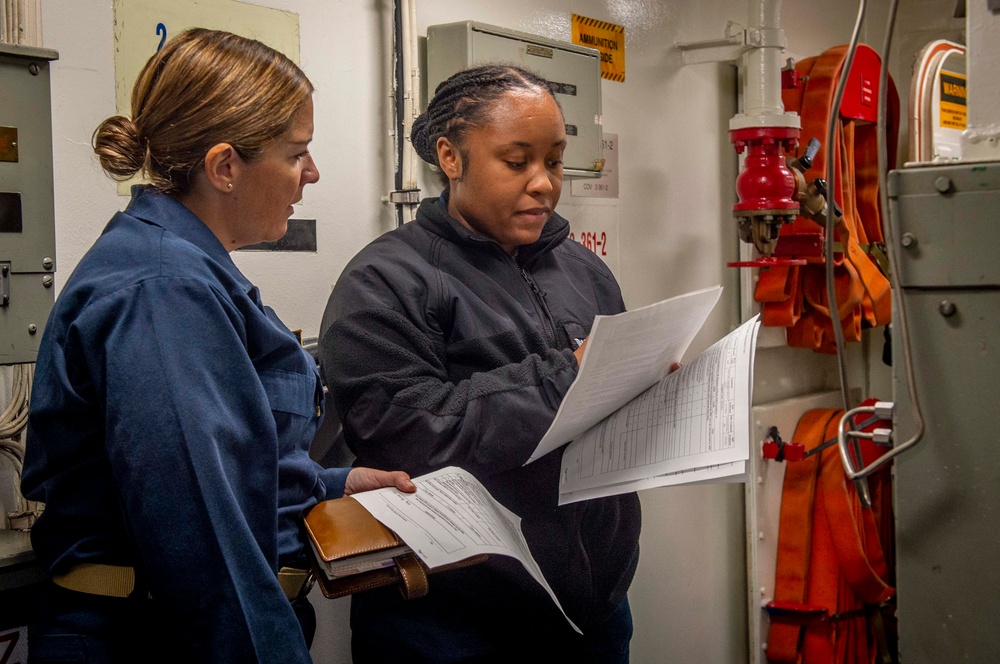 USS Hopper (DDG 70) Sailors Conduct Routine Maintenance