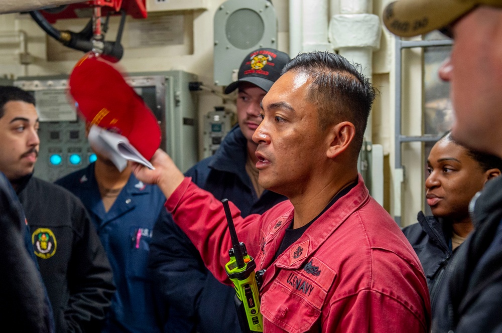 USS Hopper (DDG 70) Sailors Conduct Damage Control Drills