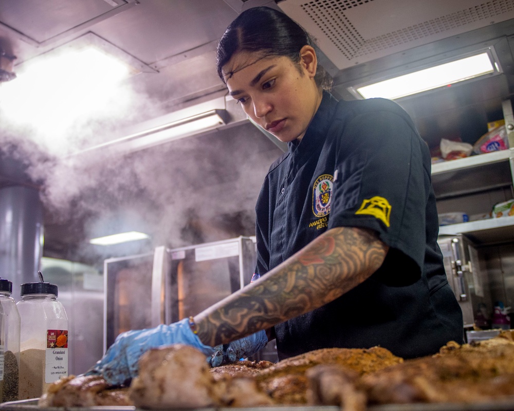 USS Hopper (DDG 70) Food Preparation