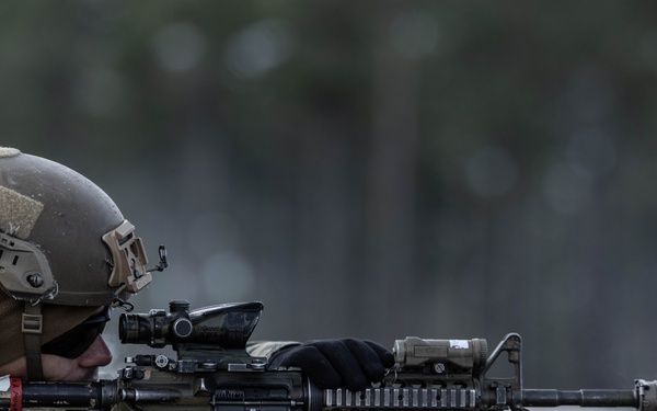 3-2 Marines Conduct Live Fire