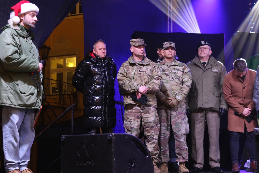 3rd Infantry Division Celebrates 'Stars of Kindness' ceremony in Boleslawiec, Poland