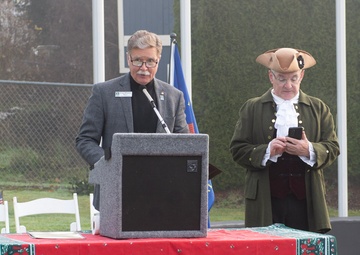 Bremerton Holds Wreathes Across America Event