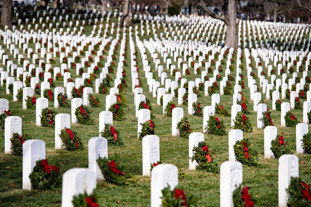 DVIDS Images 32nd Wreaths Across America Day at Arlington National