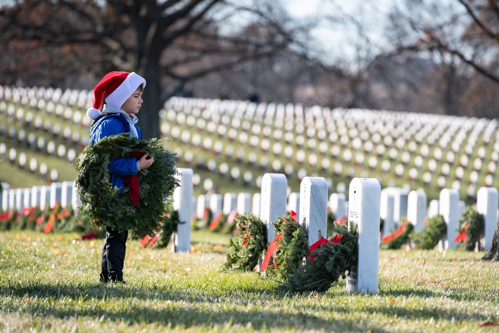 DVIDS - Images - 32nd Wreaths Across America Day at Arlington National ...