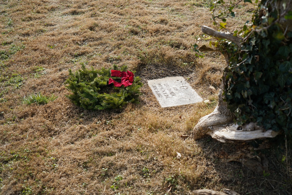 Wreaths Across America event at Yorktown National Cemetery