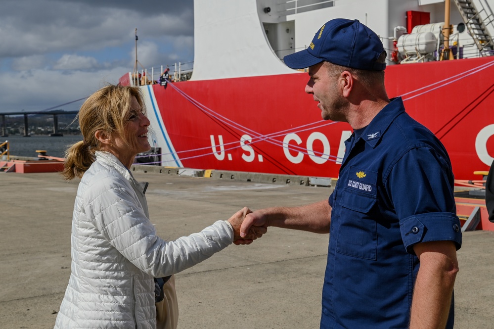 U.S. Ambassador for Australia visits Coast Guard Cutter Polar Star (WAGB 10)