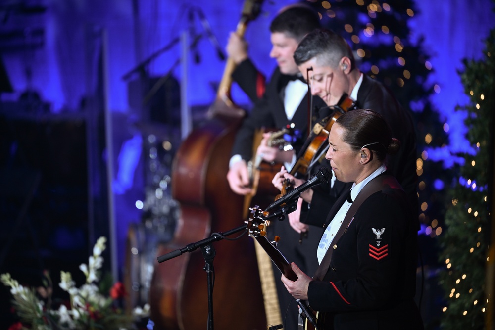 DVIDS Images U.S. Navy Band hosts holiday concerts at Constitution