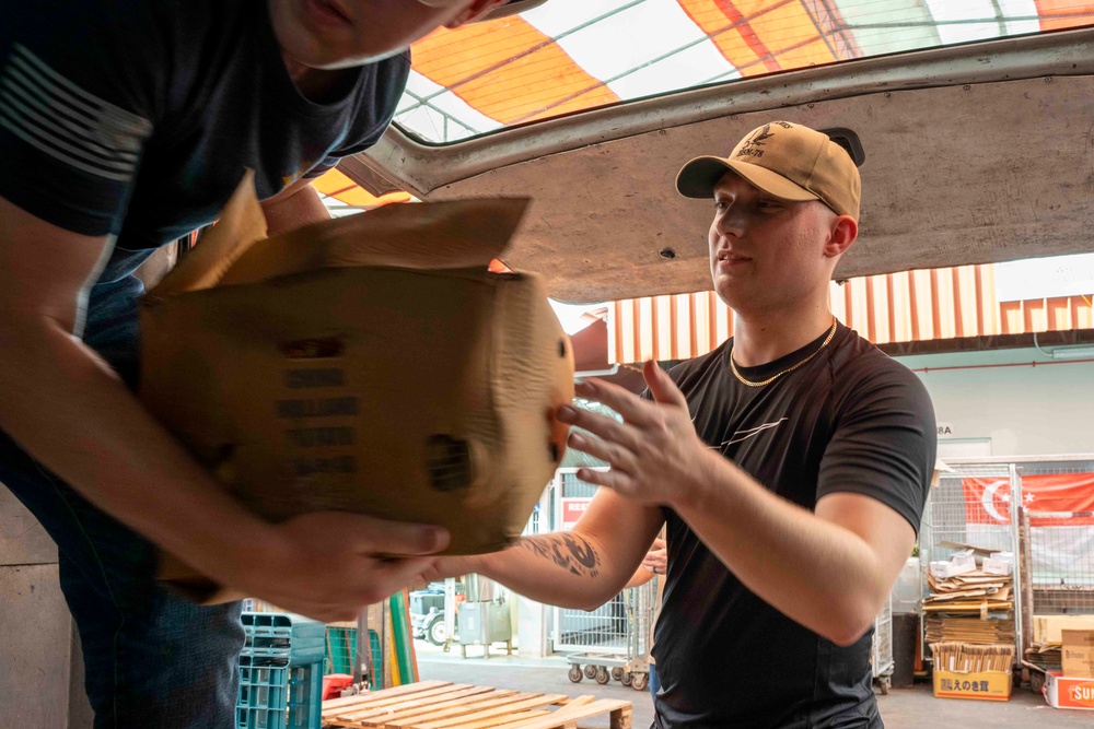 Sailors Stationed Aboard USS Carl Vinson (CVN 70) Participate in a Community Relations Event