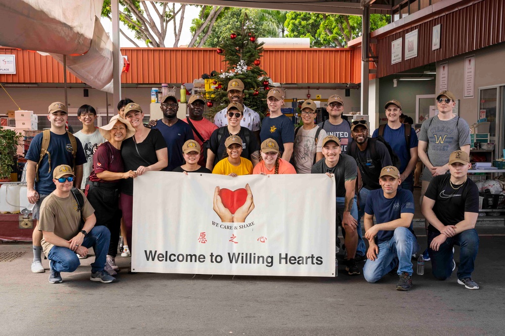 Sailors Stationed Aboard USS Carl Vinson (CVN 70) Participate in a Community Relations Event
