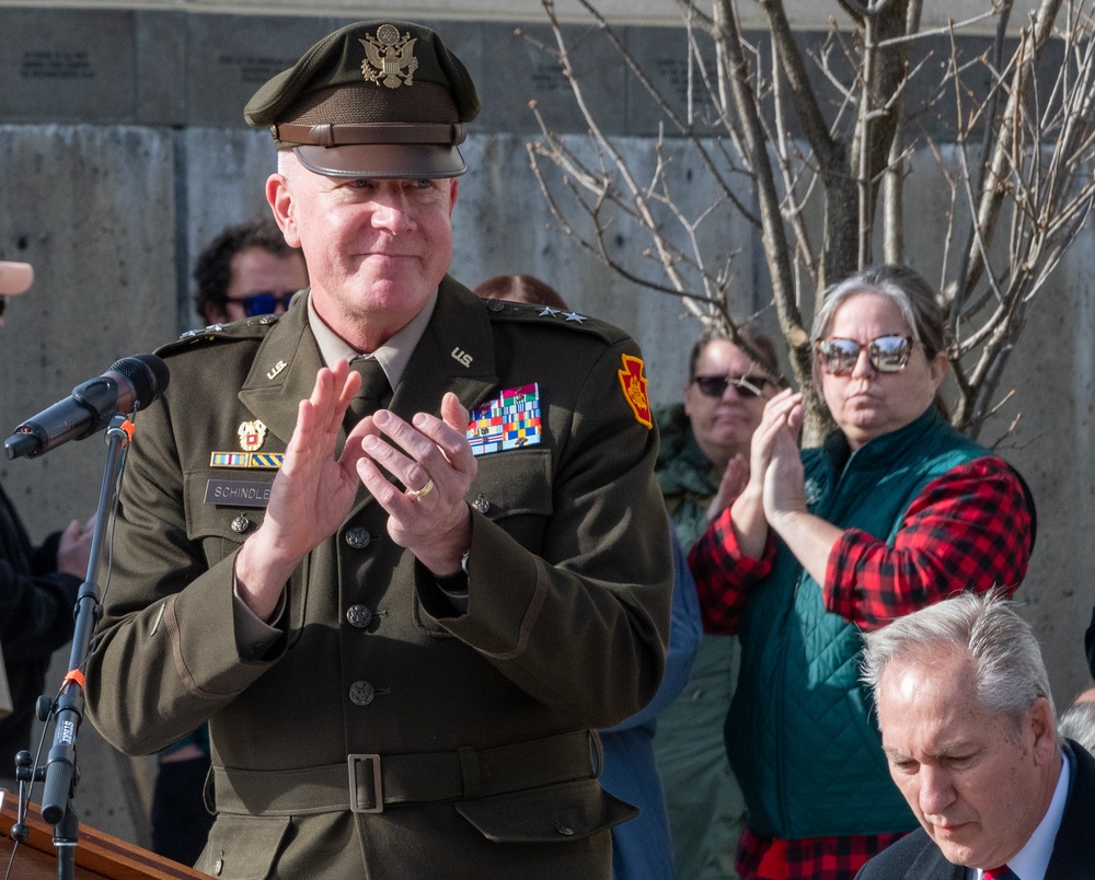 Pennsylvania National Guard leaders participate in Wreaths Across America