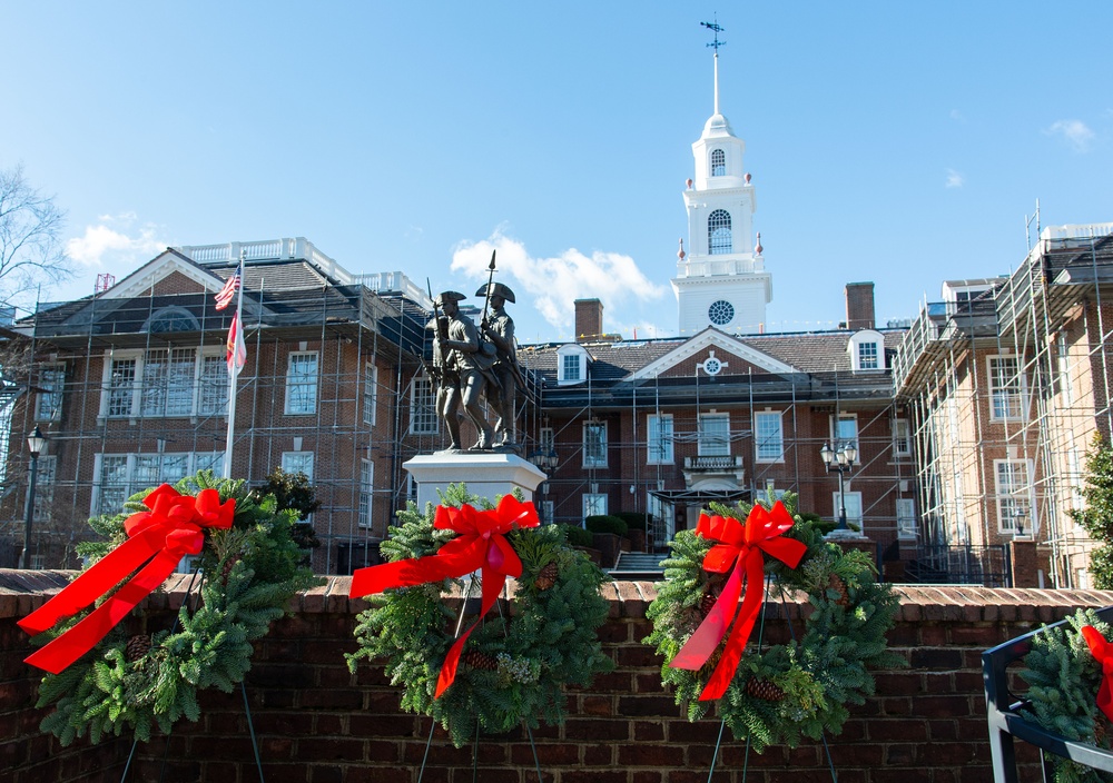 Dover AFB leadership participates in Wreaths Across America ceremony