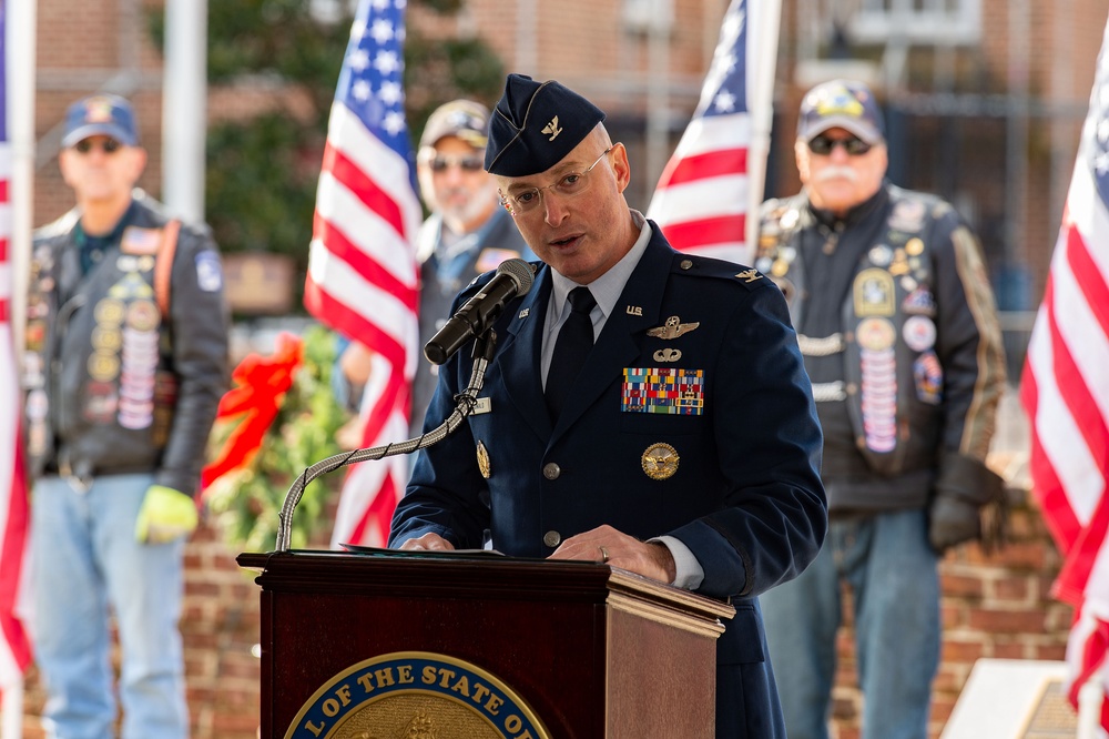 Dover AFB leadership participates in Wreaths Across America ceremony