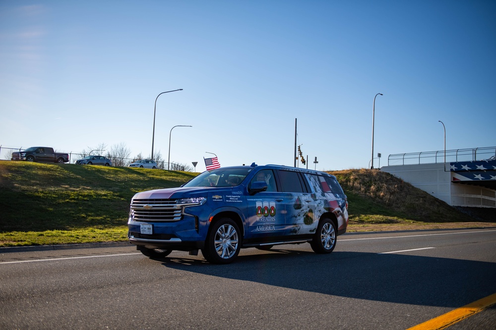 Dover AFB leadership participates in Wreaths Across America ceremony